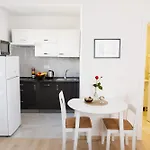 Vanda Apartment *